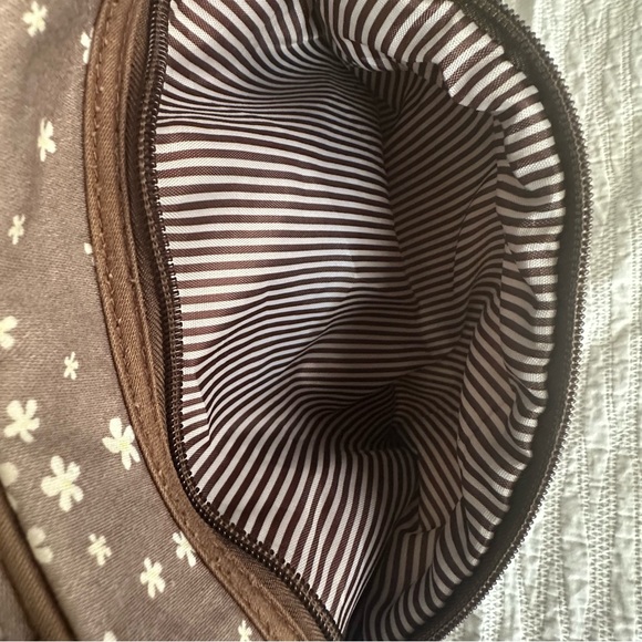 Thirty One - Makeup Bag - Picture 4 of 11